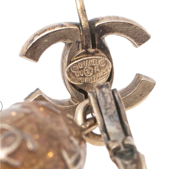 Chanel Gold Drop Earrings - Picture 4 of 4